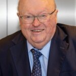 Graham Richardson chegando ao Hotel Realm para a arrecadação de fundos trabalhistas.