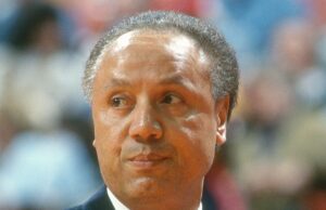 Lenny Wilkens, membro do Hall da Fama do basquete, morre aos 88 anos Lenny-Wilkens-sub-getty-2