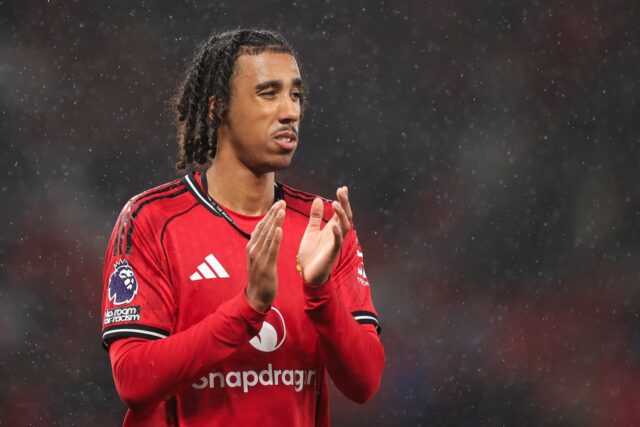 Leny Yoro revela conversas com Kobbie Mainoo antes de ele ícone de correio