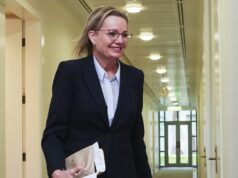 Liberais devem se livrar do zero líquido após maratona de reunião de cinco horas A líder da oposição, Sussan Ley, parte após uma reunião na sala do partido liberal, no Parlamento em Canberra, na quarta-feira, 12 de novembro de 2025.