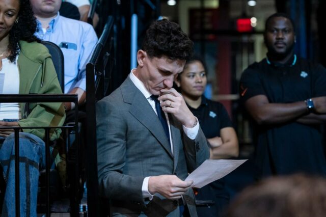 Liberty se aproximando de uma resposta à sua importante busca por coaching
