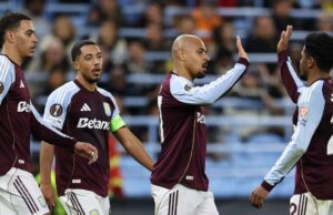 Liga Europa 2025-26: Malen marca duas vezes na vitória do Aston Villa sobre os Young Boys em meio a problemas com a torcida lightbox-info