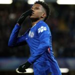 Liga dos Campeões — Chelsea goleia o Barcelona por 3 a 0; Estevão vence batalha de jovens prodígios contra Yamal