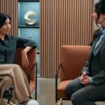 Lilah Estrada se entusiasma com o romance de ‘Man on the Inside’ com Stephanie Beatriz