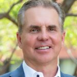 Logotipo de Shaun Barber e Paramount (Crédito: Paramount Pictures)