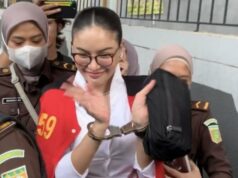 Lista de ‘inimigos’ que atacaram Nikita Mirzani por causa do TikTok ao vivo na prisão Lista de 'inimigos' que atacaram Nikita Mirzani por causa do TikTok ao vivo na prisão