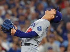 Los Angeles Dodgers derrotam Toronto Blue Jays no retorno de entradas extras para vencer a World Series Los Angeles Dodgers derrotam Toronto Blue Jays no retorno de entradas extras para vencer a World Series