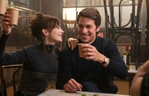 Lucas Bravo está desaparecido do featurette de ‘Emily in Paris’ após show Shade O que saber sobre Emily em Paris, 5ª temporada