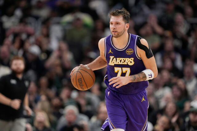 Luka Doncic, do Lakers, deixa claro sobre o ajuste quando los angeles lakers star luka doncic against milwaukee bucks