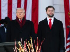 MAGA se enfurece com Trump dizendo que os vistos H-1B são necessários para atrair talentos MAGA se enfurece com Trump dizendo que os vistos H-1B são necessários para atrair talentos