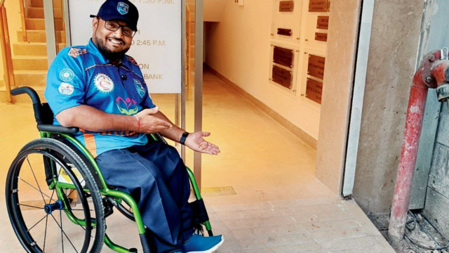 MCA instala rampa permanente para cadeirantes
