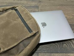 MacBook de baixo custo e mais lançamentos no primeiro trimestre de 2026, diz o relatório Viagem MacBook Air | Meu MBA deslizando em uma mochila