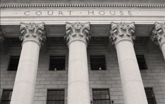 Mãe de Daly City que ajudou a esconder o filho após suposto assassinato é condenada
