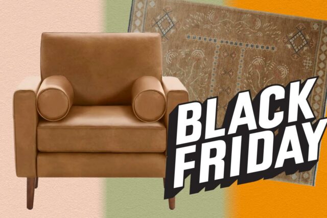 Quarto com cama de madeira clara, duas mesinhas de cabeceira, tapete e janelas amplas.