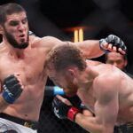 Valentina Shevchenko e Zhang Weili em ação.