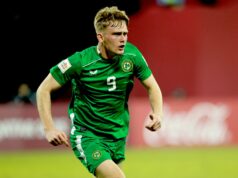 Man Utd almeja gols de Michael Noonan na qualificação da Irlanda para as oitavas de final da Copa do Mundo Sub-17 ícone de correio