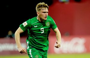 Man Utd almeja gols de Michael Noonan na qualificação da Irlanda para as oitavas de final da Copa do Mundo Sub-17 ícone de correio