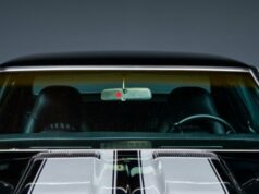 Maneiras baratas de fazer um carro clássico parecer novo: existem acessórios modernos que você deve ter Maneiras baratas de fazer um carro clássico parecer novo: existem acessórios modernos que você deve ter