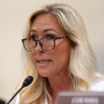 Marjorie Taylor Greene, após romper com Trump, renuncia ao Congresso