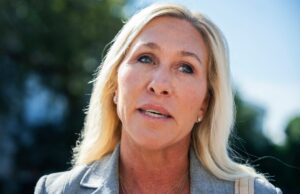 Marjorie Taylor Greene dá novo golpe em Trump Marjorie Taylor Greene dá novo golpe em Trump
