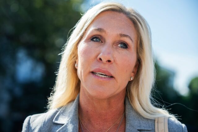 Marjorie Taylor Greene dá novo golpe em Trump Marjorie Taylor Greene dá novo golpe em Trump