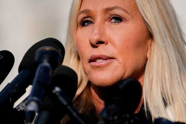 Desenho animado de Mike Luckovich