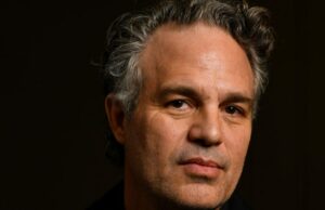 Mark Ruffalo liderará o thriller do Vaticano ‘Santo Subito!’ Dirigido por Bertrand Bonello, Playtime lança projeto quente na AFM (EXCLUSIVO) Mark Ruffalo liderará o thriller do Vaticano 'Santo Subito!' Dirigido por Bertrand Bonello, Playtime lança projeto quente na AFM (EXCLUSIVO)