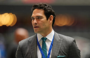 Mark Sanchez supostamente demitido pela Fox Sports enquanto enfrenta acusações criminais por incidente de esfaqueamento Download app from appStore