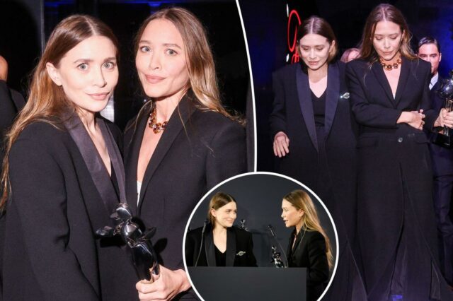 Mary-Kate e Ashley Olsen aparecem com casacos combinando em rara Mary-Kate e Ashley Olsen aparecem com casacos combinando em rara aparição juntas no CFDA Fashion Awards