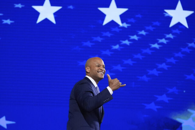ESTADOS UNIDOS - 23 DE JUNHO: Abigail Spanberger, candidata democrata ao 7º distrito congressional da Virgínia, fala durante a Cúpula das Mulheres em Herndon, Virgínia, no sábado, 23 de junho de 2018. (Foto de Bill Clark/CQ Roll Call) (CQ Roll Call via AP Images)