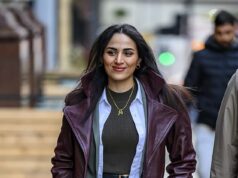 Médico júnior do NHS que ‘elogiou os ataques do Hamas em 7 de outubro’ acusa o tribunal de ‘preconceito aparente’ – enquanto usava colar ‘comemorativo’ de 7 Dr Rahmeh Aladwan, 31, chega hoje à audiência do Serviço do Tribunal de Médicos