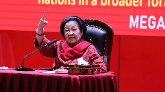 Megawati pede aos jovens que não enlouqueçam com a IA: Megawati pede aos jovens que não enlouqueçam com a IA: Nossos sentimentos vêm de Alá!