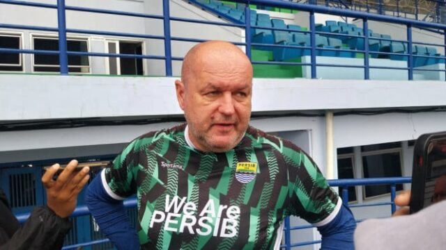 Melhorando pelo bem da Ásia, Hodak ressalta a importância de detalhes que muitas vezes passam despercebidos na Liga 1
