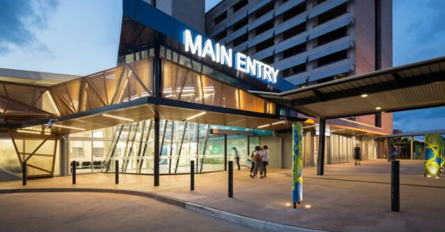 Um homem de 38 anos está no Royal Darwin Hospital após um acidente de quadriciclo que matou um menino de 11 anos.