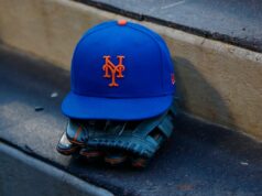 Mets lança oficialmente veterano de 10 anos Mets lança oficialmente veterano de 10 anos