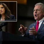 O representante dos EUA, Buddy Carter (R-GA), discursando em um evento político republicano.