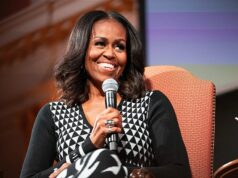 Michelle Obama diz que os americanos têm “muito que crescer” antes de elegerem uma mulher presidente Michelle Obama disse que os americanos não estão prontos para eleger uma mulher presidente, o que implica que ainda existe sexismo generalizado entre os homens