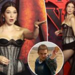 Millie Bobby Brown critica o fotógrafo no tapete vermelho de 'Stranger Things': 'Você sorri!'