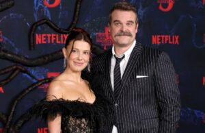 Millie Bobby Brown e David Harbor de Stranger Things se reúnem em meio a alegações de bullying Millie Bobby Brown bate palmas em Body Shamers