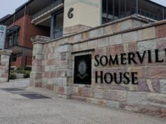 Ministro da Educação critica escola de prestígio por documento vazado sobre alunos Somerville House é uma escola de 126 anos em South Brisbane.