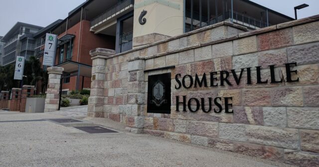 Somerville House é uma escola de 126 anos em South Brisbane.
