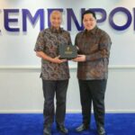 Ministro da Juventude e Desportos reúne-se com o presidente da World Aquatics e discute a cooperação aquática da Indonésia