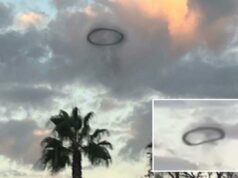 Misterioso anel preto sobre a Disneylândia assusta motoristas da Califórnia Um anel preto nas nuvens sobre a Disneylândia.