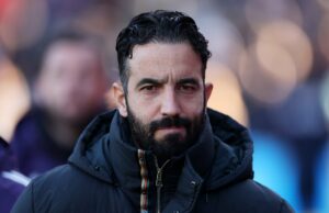 A gestão de Ruben Amorim no Man Utd será definida pela vitória mais fácil que ele se recusa a obter, é enlouquecedora Bruno Fernandes e Casemiro, do Manchester United, aplaudem os torcedores após a partida da Premier League entre Crystal Palace e Manchester United, no Selhurst Park, em 30 de novembro de 2025