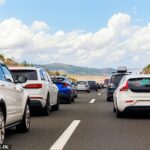 Acidentes causados ​​por motoristas lentos mataram 19 pessoas e feriram 1.500 nos últimos dez anos, alertou a AA (foto de arquivo)