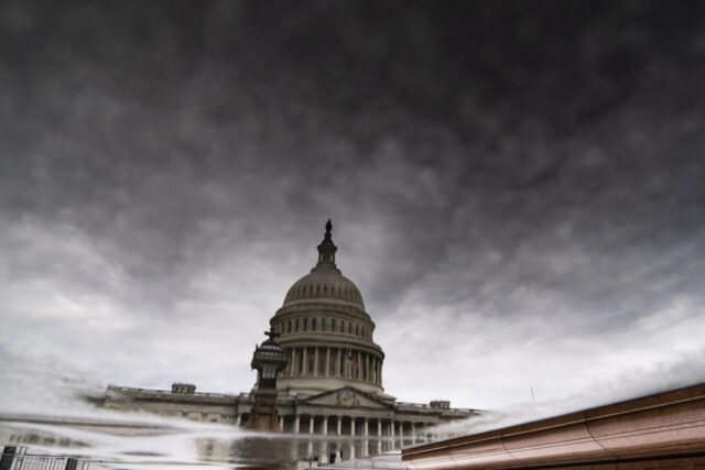 Desenho animado de Clay Bennett