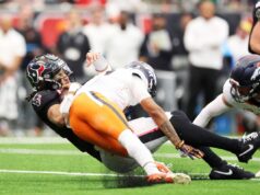 NFL toma decisão de punição para Broncos CB que feriu CJ Stroud do Texans Houston Texans QB C.J. Stroud takes a hit from Denver Broncos CB Kris Abrams-Draine
