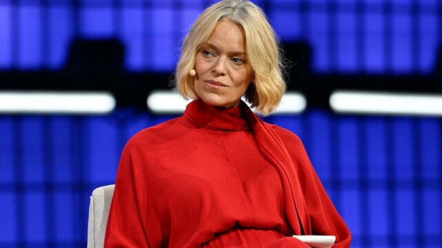 NPR restaura contrato de CPB de US$ 36 milhões após NPR restaura contrato de CPB de US$ 36 milhões após acusar corporação de ‘ceder ilegalmente às demandas de Trump’