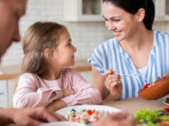 Não ignore, a ingestão de proteínas durante o período de crescimento e desenvolvimento da criança ajuda a fortalecer o sistema imunológico Não ignore, a ingestão de proteínas durante o período de crescimento e desenvolvimento da criança ajuda a fortalecer o sistema imunológico