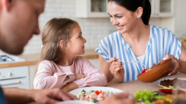 Não ignore, a ingestão de proteínas durante o período de crescimento e desenvolvimento da criança ajuda a fortalecer o sistema imunológico
